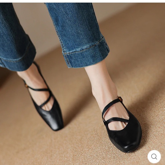 Black Genuine Leather Heels - Picture 3 of 8